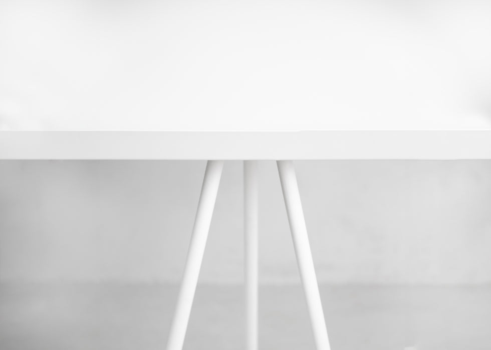 T-Stand White