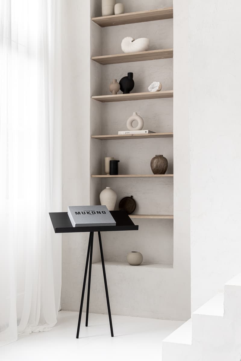 T-Stand beside the shelves